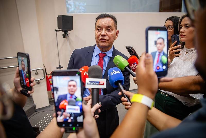 Botelho diz que não vai à agenda com Flávio Bolsonaro: 