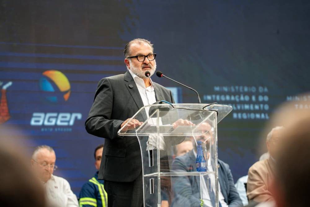 Aqui não tem mais nenhuma obra parada no Mato Grosso por licenciamento, garante Ministro dos Transportes