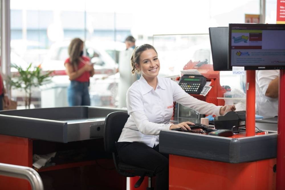 Grupo Pereira oferece 300 vagas de emprego em Cuiabá e Várzea Grande