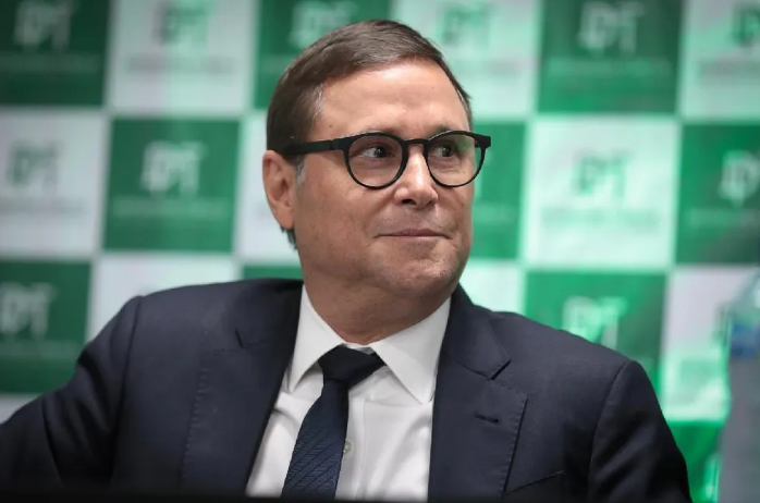 Mauro Carvalho minimiza aproximação de Max com PL e garante Podemos no grupo de Pivetta