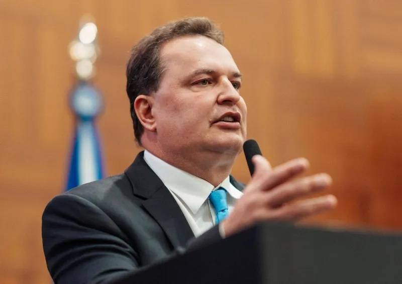 Max acusa governo de tentar enfraquecer a ALMT e diz que pode barrar projetos do Executivo