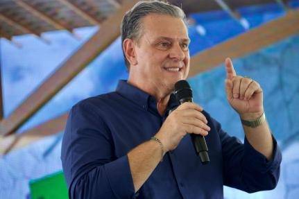 Fávaro anuncia maior entrega de veículos da saúde da história para Mato Grosso 