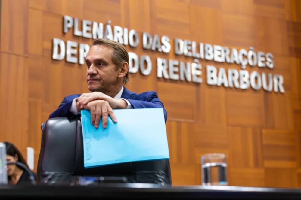 Wilson Santos defende mais autonomia e garantias a servidores da Ager