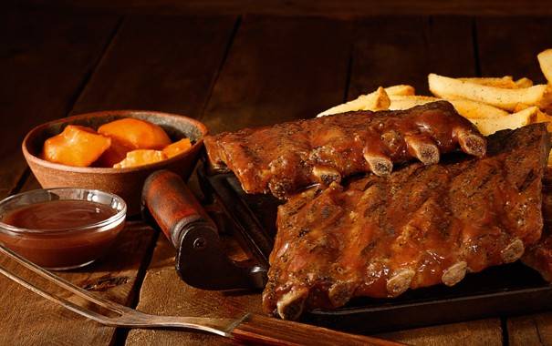 Outback celebra o Dia do Amigo com menu para dois a partir de R$ 59,95 por pessoa