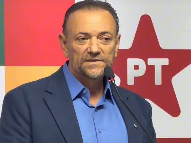  Milei chama Lula de presidiário e Alexandre de Moraes de lixo careca