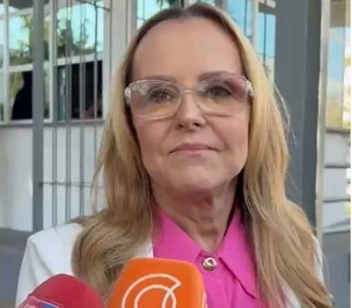 Natasha em primeiro debate questiona aplicação de dinheiro público