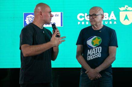 Abílio e Pivetta batem bola em evento da prefeitura de Cuiabá
