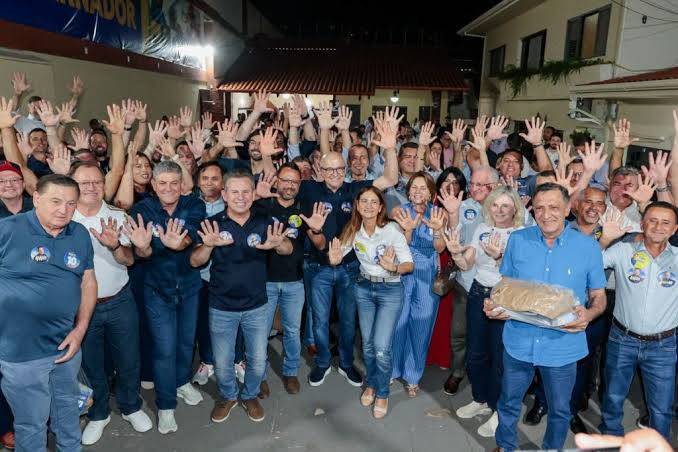 Descontentamento na base do PL e do MDB dão aliados a Pivetta em 95% das prefeituras