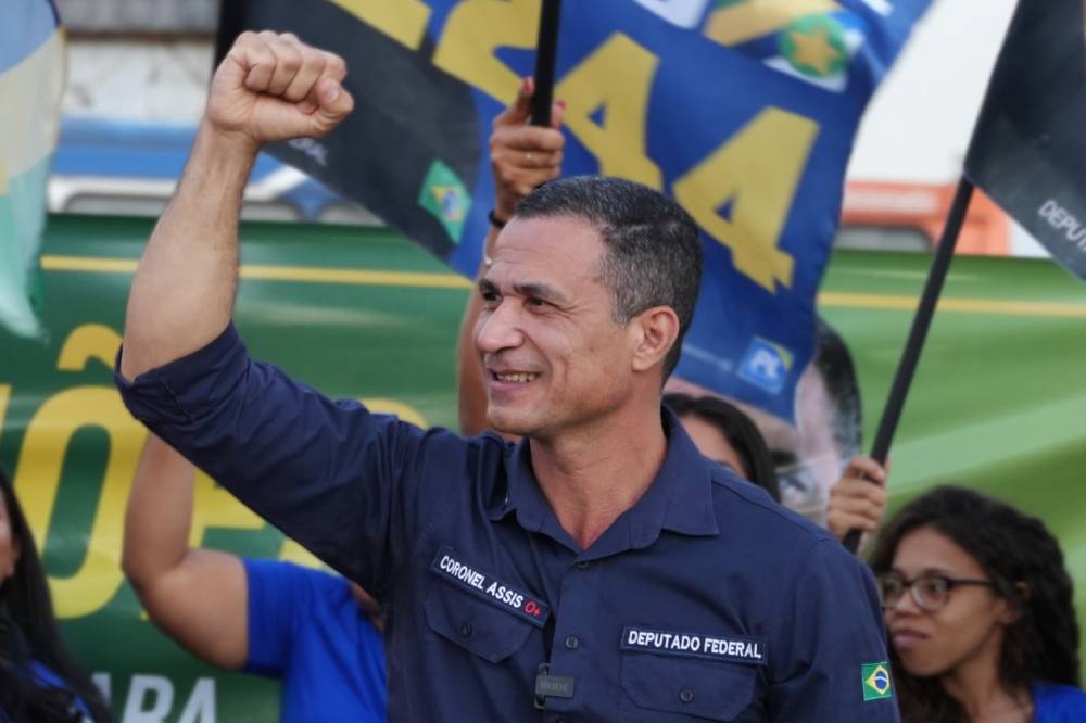 Coronel Assis lidera pesquisa para deputado federal 