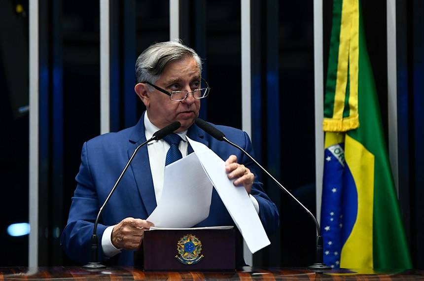 Bolsonaristas apresentam emendas para alterar PEC 6x1 no Senado