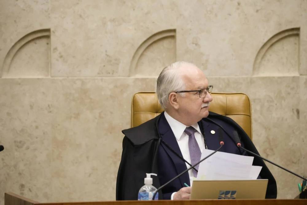 Fachin determina que PGR e Mendonça se manifestem sobre acusações de Moraes