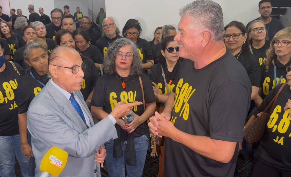  Júlio Campos manda seguranças agirem contra manifestantes na ALMT na sessão sem quórum