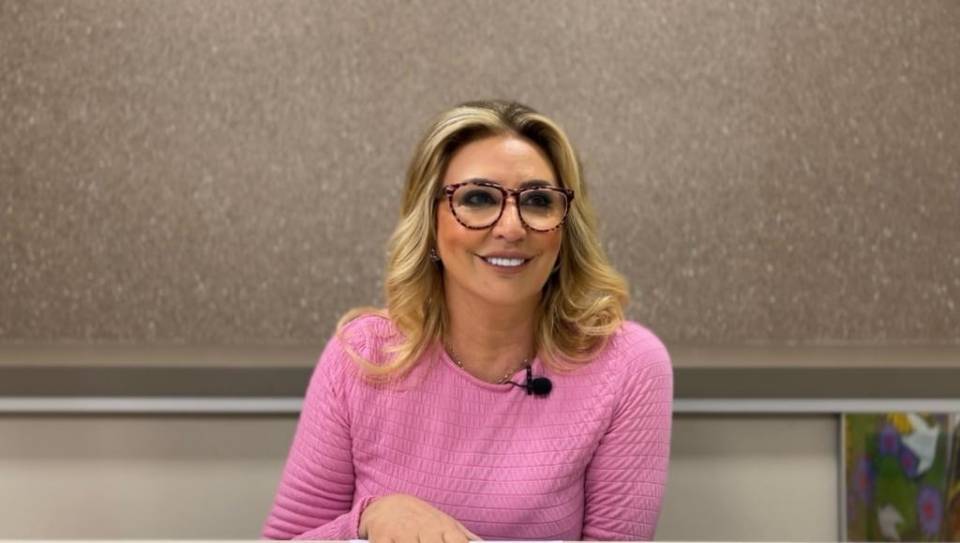 Márcia Pinheiro deve deixar coma induzido nos próximos dias, diz Emanuel