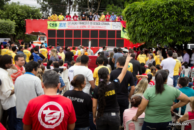 Servidores não concordam com escalonamento de salários e parcelamento do 13º e já articulam greve geral