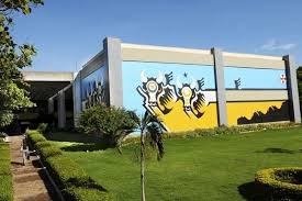 ESTADO MÍNIMO: Governador quer administração 