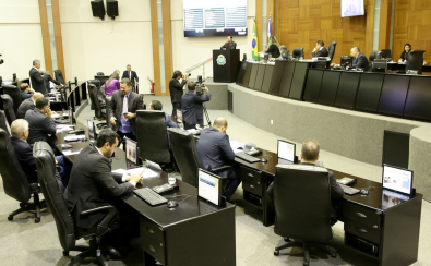 PMs que fazem segurança da AL registram boletim contra manifestantes que lançaram gas pimenta no plenário