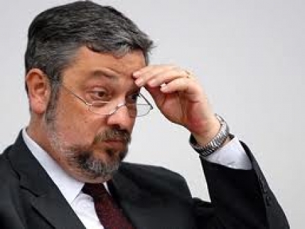 DELAÇÃO: Livre da prisão, Palocci diz que entregou dinheiro vivo a Lula em caixas de celular e de uísque