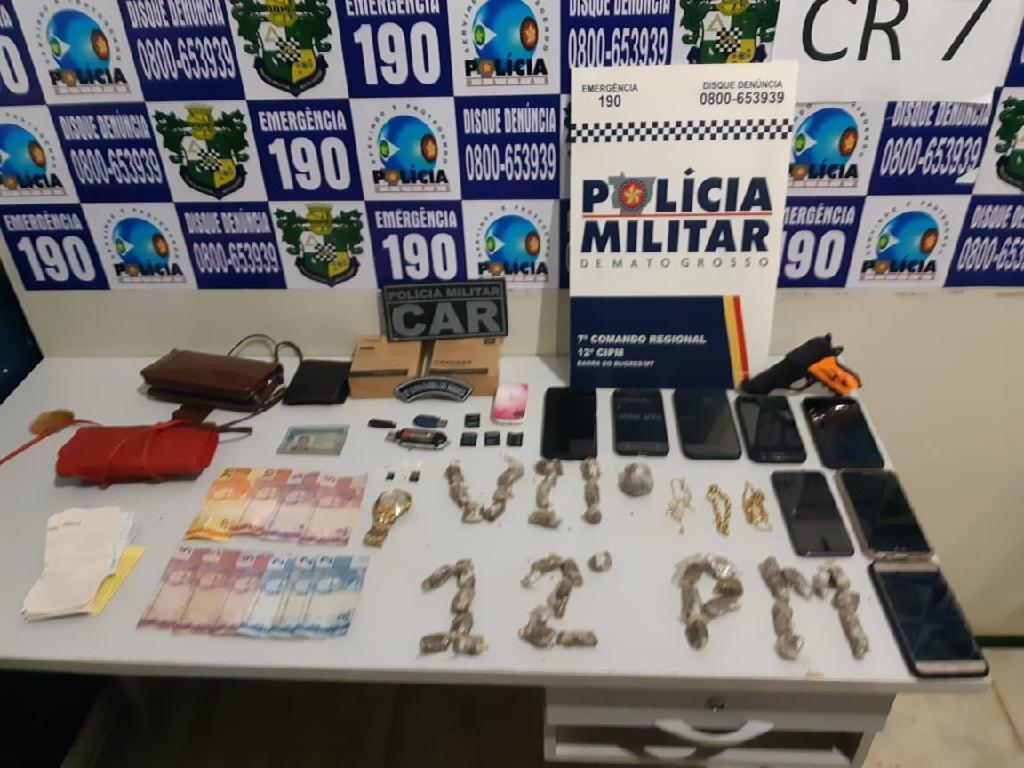 ARRASTÃO: Policia Militar prende oito pessoas e apreende entorpecente