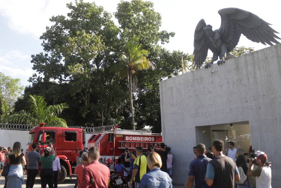 NINHO DO URUBU: Incêndio no CT do Flamengo deixa 10 mortos