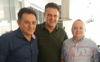 Tucanos selam acordo e Taques vai disputar reeleição, com Nilson Leitão ao Senado e tendo Fávaro como vice-governador
