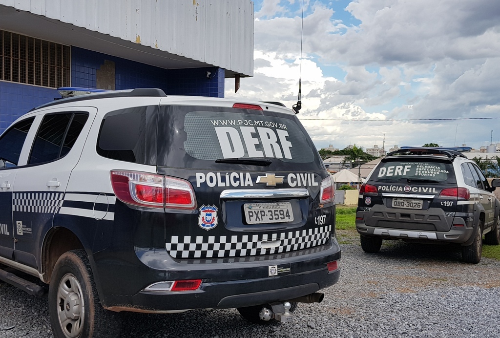 Polícia Civil prende ladrão de casa no Coophamil e assaltante de casa de carne