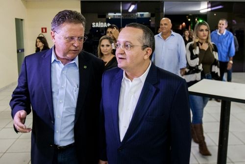 VAGA COBIÇADA: Blairo Maggi e Pedro Taques são nomes que surgem nos bastidores  como possíveis candidatos ao Senado na hipótese de nova eleição 