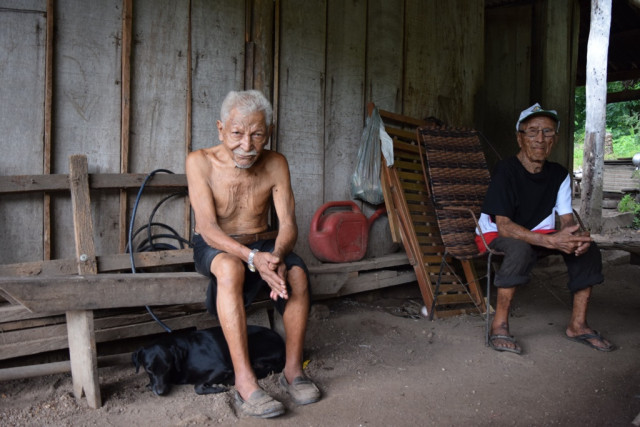 REPERCUSSÃO NACIONAL: Justiça de MT determina que em 48 horas sejam colocados em abrigo dois idosos de 84 e 86 anos encontrados abandonados 