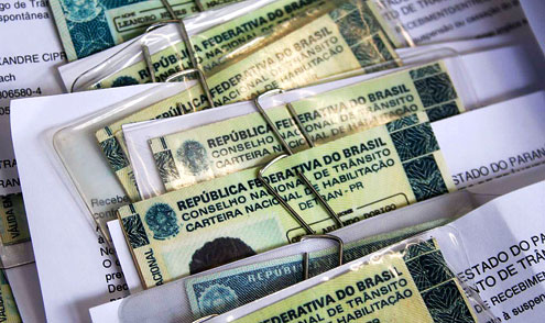  Governo quer dobrar prazo de validade  e o limite de pontos na CNH