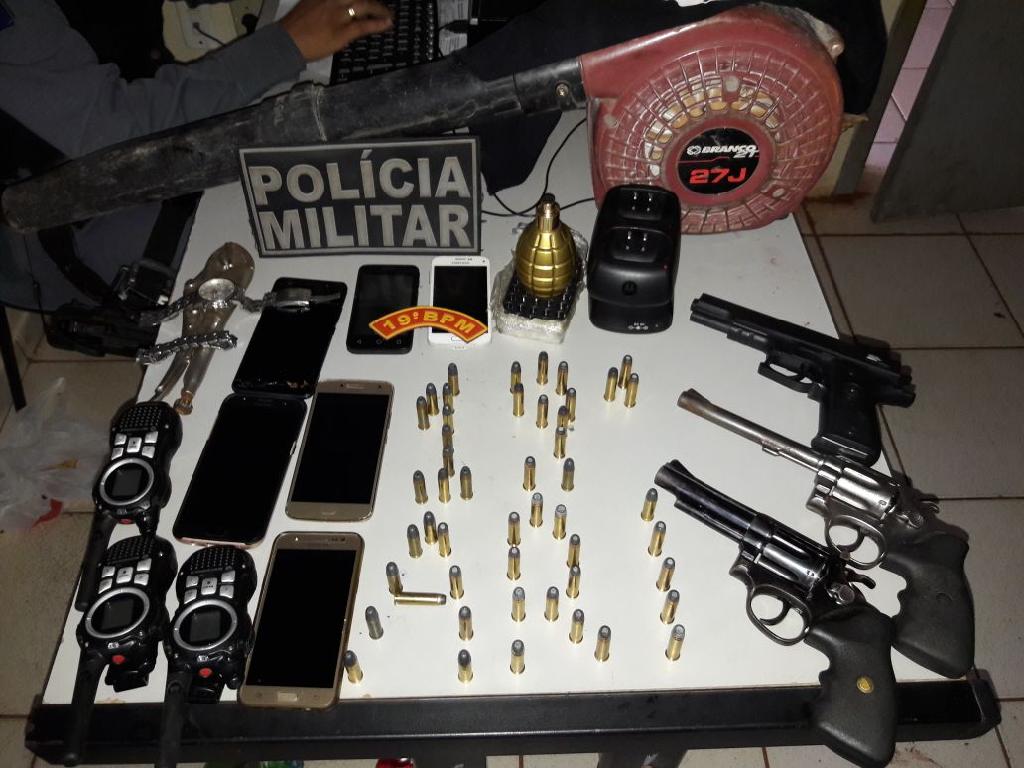  PM prende quadrilha por roubo e receptação e apreende armas e os objetos roubados 