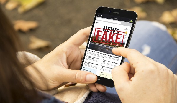  Fake news sobre política é um dos assuntos que mais consomem tempo no WhatsApp