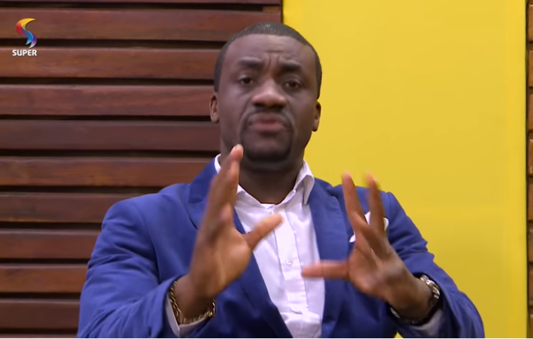 Bolsonaro compartilha vídeo em que pastor diz que ele foi 