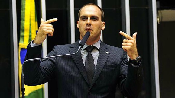 BRIGA COMEÇOU CEDO: Alexandre Frota pede saída de Eduardo Bolsonaro da presidência do PSL paulista