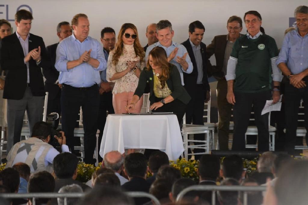 Bolsonaro e governadores de MT e Goiás selam acordo em defesa do rio Araguaia