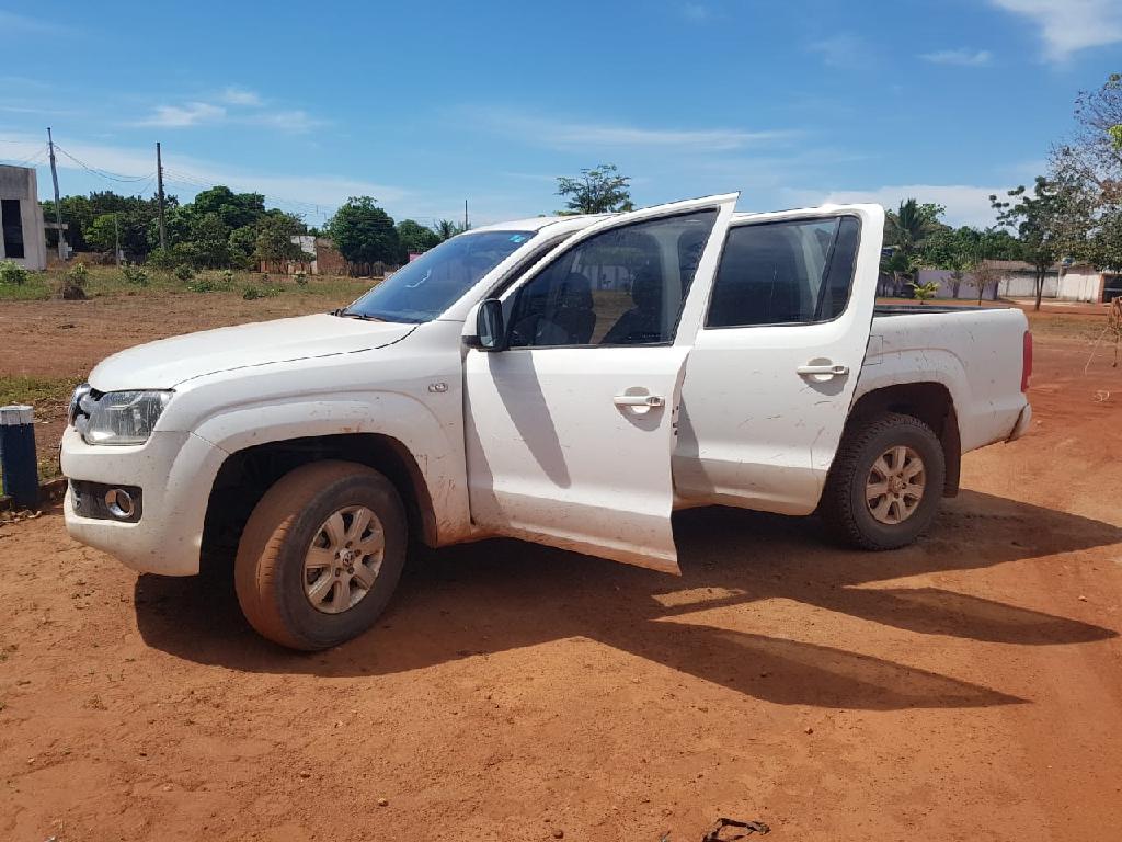 Pai e filho são detidos em MT com caminhonete roubada e emplacada em São Paulo