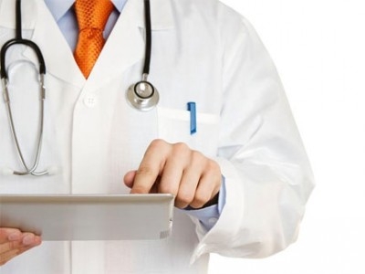 Ação do MPE leva Justiça condenar médico a devolver salários que recebeu sem trabalhar durante cerca de dois anos