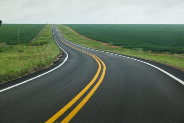 META AMBICIOSA: MT inicia habilitação de empresas para asfaltar 3 mil km de rodovias