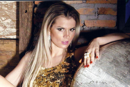 Socialite, esposa do ex-deputado federal Sachetti responderá por homicídio e omissão de socorro por atropelar casal e matar criança de três anos