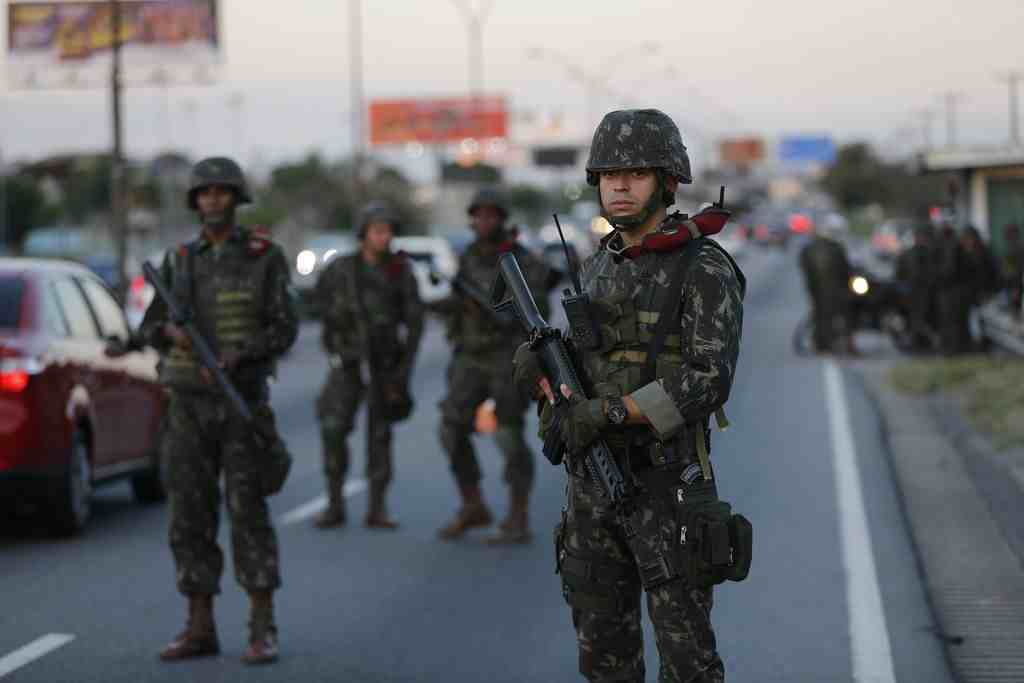 INTERVENÇÃO: Exército mobiliza tropas de SP e MG para cercar o Rio