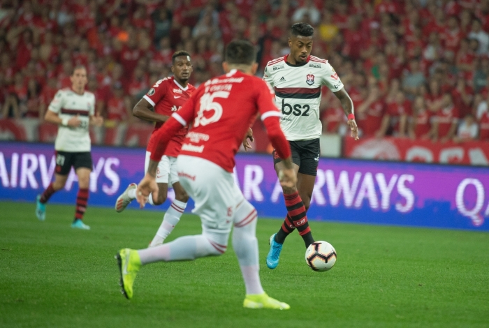  Flamengo empata com o Inter no Beira-Rio e avança na Libertadores