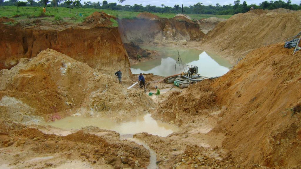  Garimpos ilegais em MT põem em xeque capacidade de fiscalizar mineração; Sema informa não ter controle sobre a quantidade