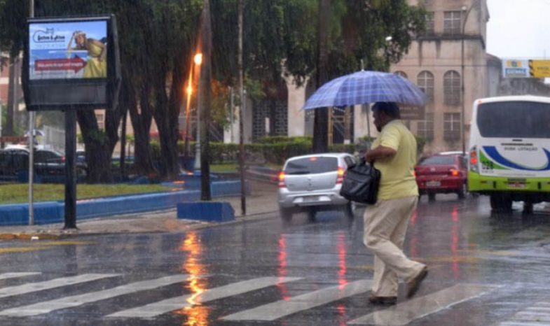 SALVE A CHUVA! Finalmente, “São Pedro abriu as torneiras” sobre Cuiabá, mas ventos deixaram 30 mil imóveis sem energia