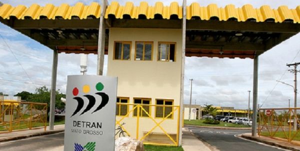 MAMADEIRA CHEIA: Empresa que terceiriza serviço que o Detran pode e deveria realizar, “mama” cerca de R$ 40 milhões por ano