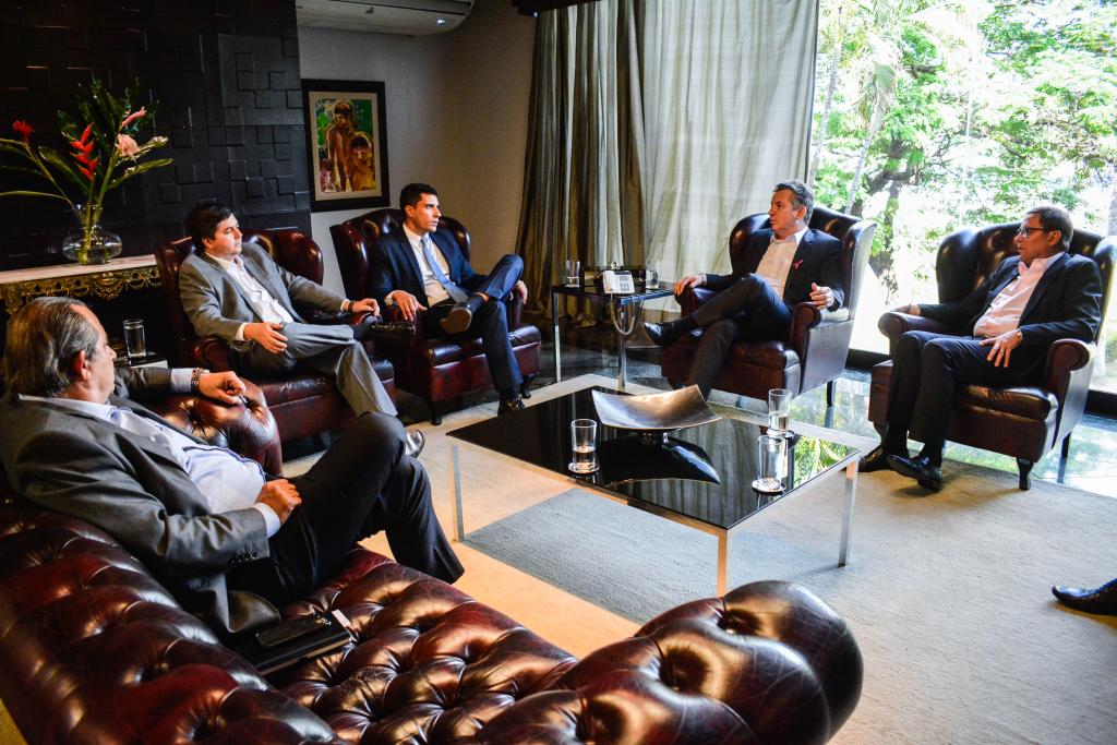 Mauro Mendes se reúne com diretoria da Rumo, que garante mais três terminais em MT