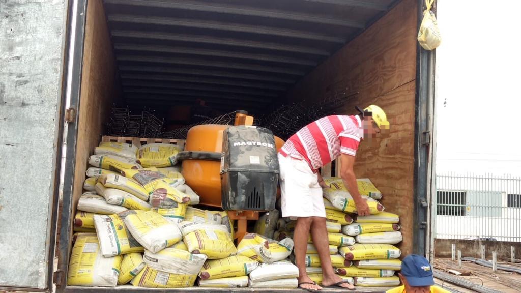 São apreendidas 17 toneldasa de materiais de construção compradas com cartões clonados