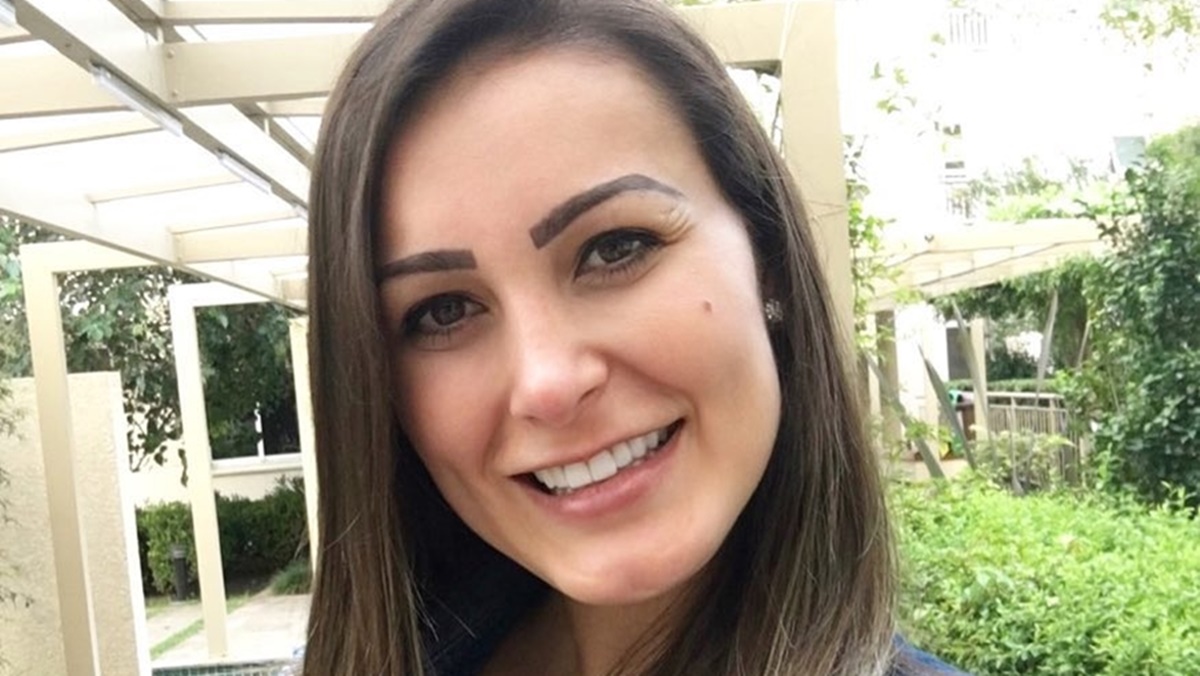   Andressa Urach diz que abriu mão de amigos e vida sexual após se converter