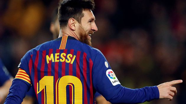 Messi recebe pela sexta vez título Chuteira de Ouro e diz que prioridade do Barcelona é o campeonato nacional
