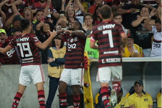 Com direito a 