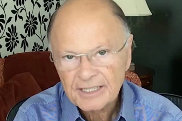 O QUE IMPORTA É O PODER: Edir Macedo sempre se aliou ao governo, seja ele qual for, diz autor de livro sobre Universal