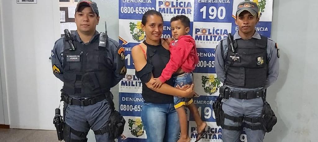 PM localiza menino de 3 anos que embarcou em ônibus sem a companhia da mãe