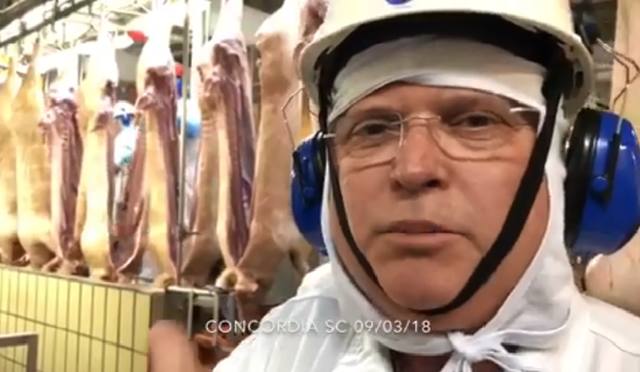  GAROTO PROPAGANDA: Maggi grava mensagem em fábrica da BRF para divulgar novo modelo de inspeção